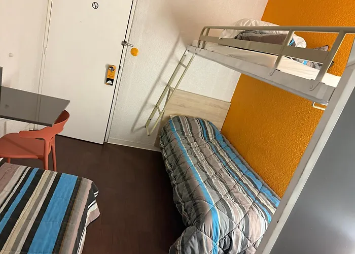 First Eco Szálloda 2*